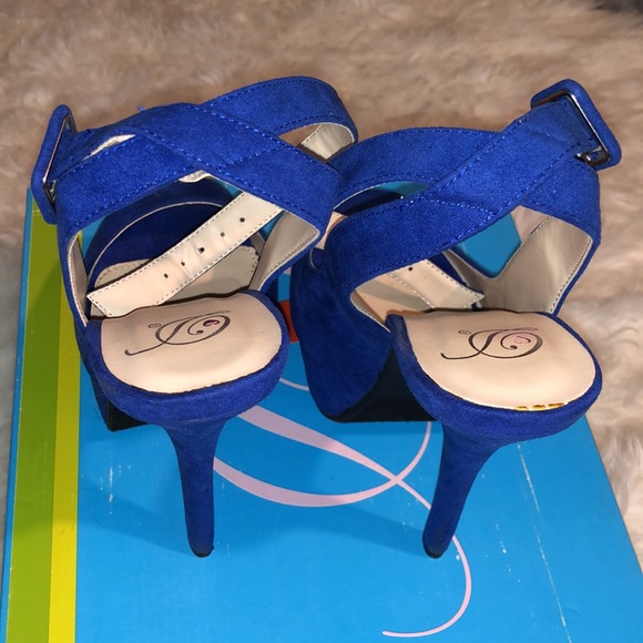 DELICIOUS PEEP TOE STILETTOS - Picture 14 of 16